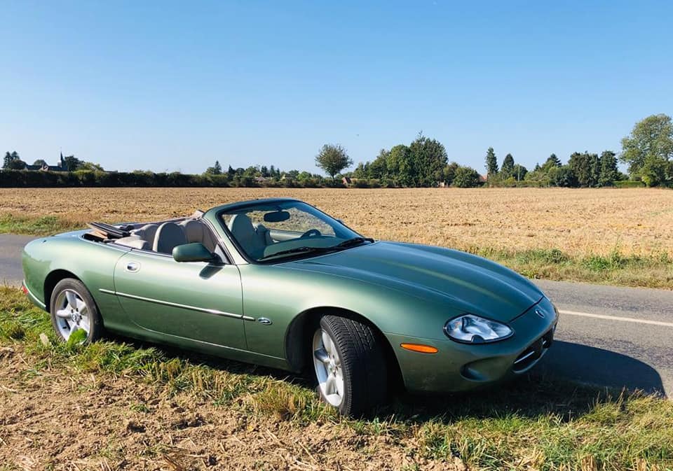 Jaguar XK8